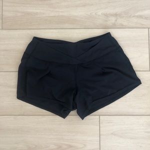 Lululemon Size 2 Women’s Black Shorts